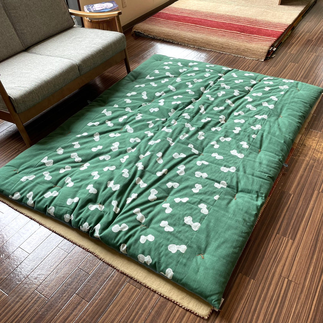 綿布団-打ち直し-むら糸木綿-柄あそび-睡眠屋-全体-糸巻き-瑠璃色
