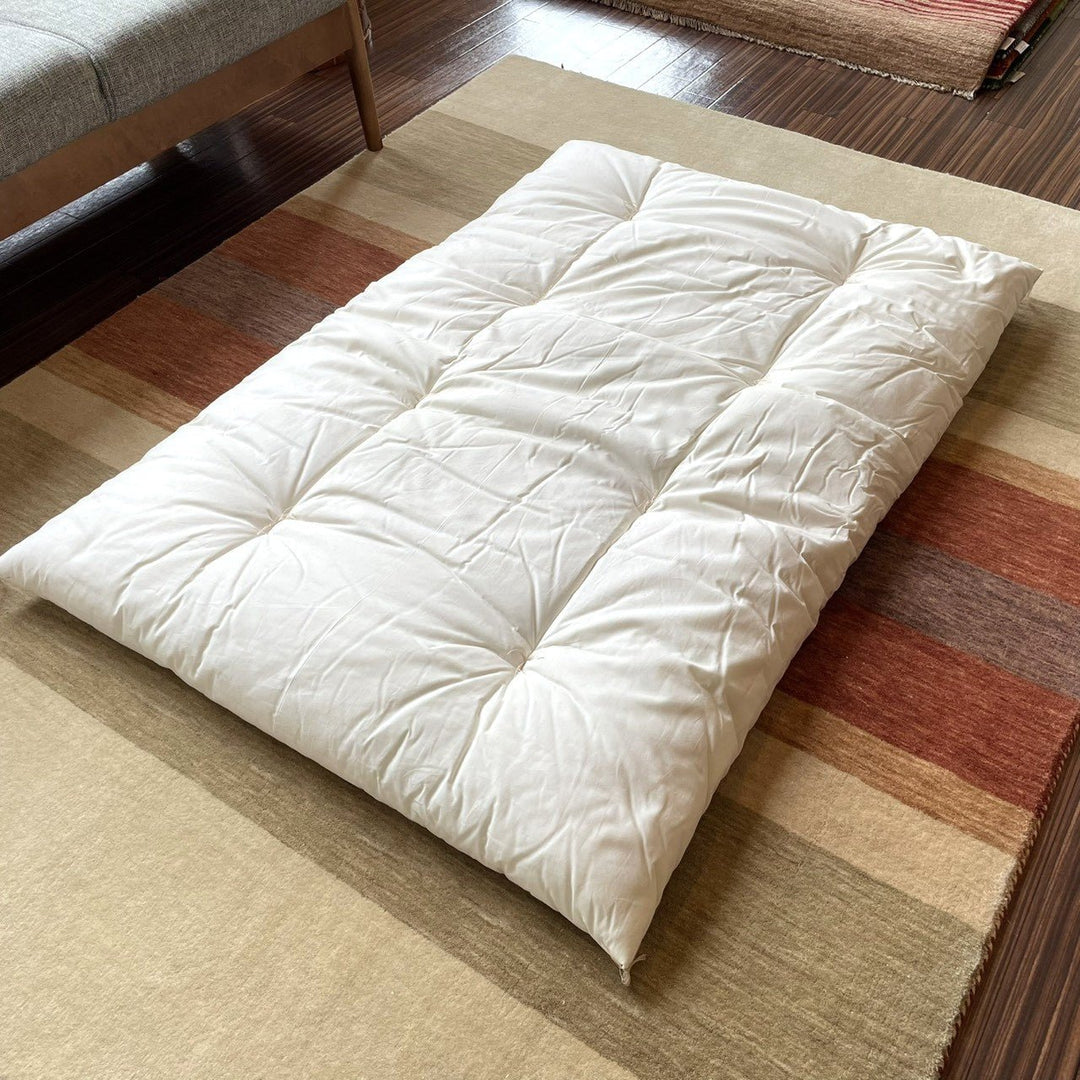 【試作品】保育園用　敷布団　無地（85×130㎝・綿100％・増量タイプ） - 睡眠屋