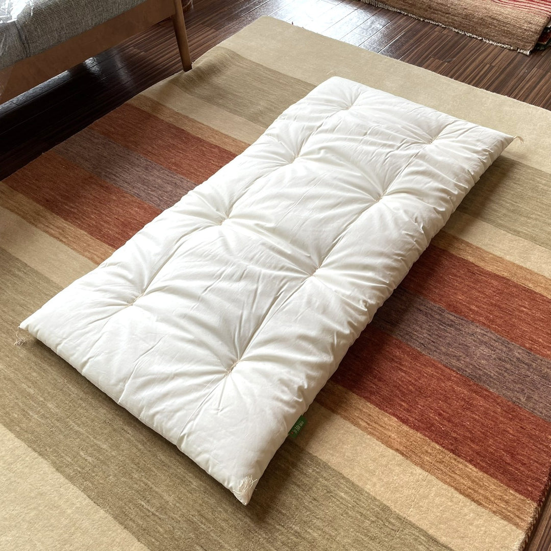 【試作品】保育園用　敷布団　無地（60×130㎝・リサイクルコットン・増量タイプ） - 睡眠屋